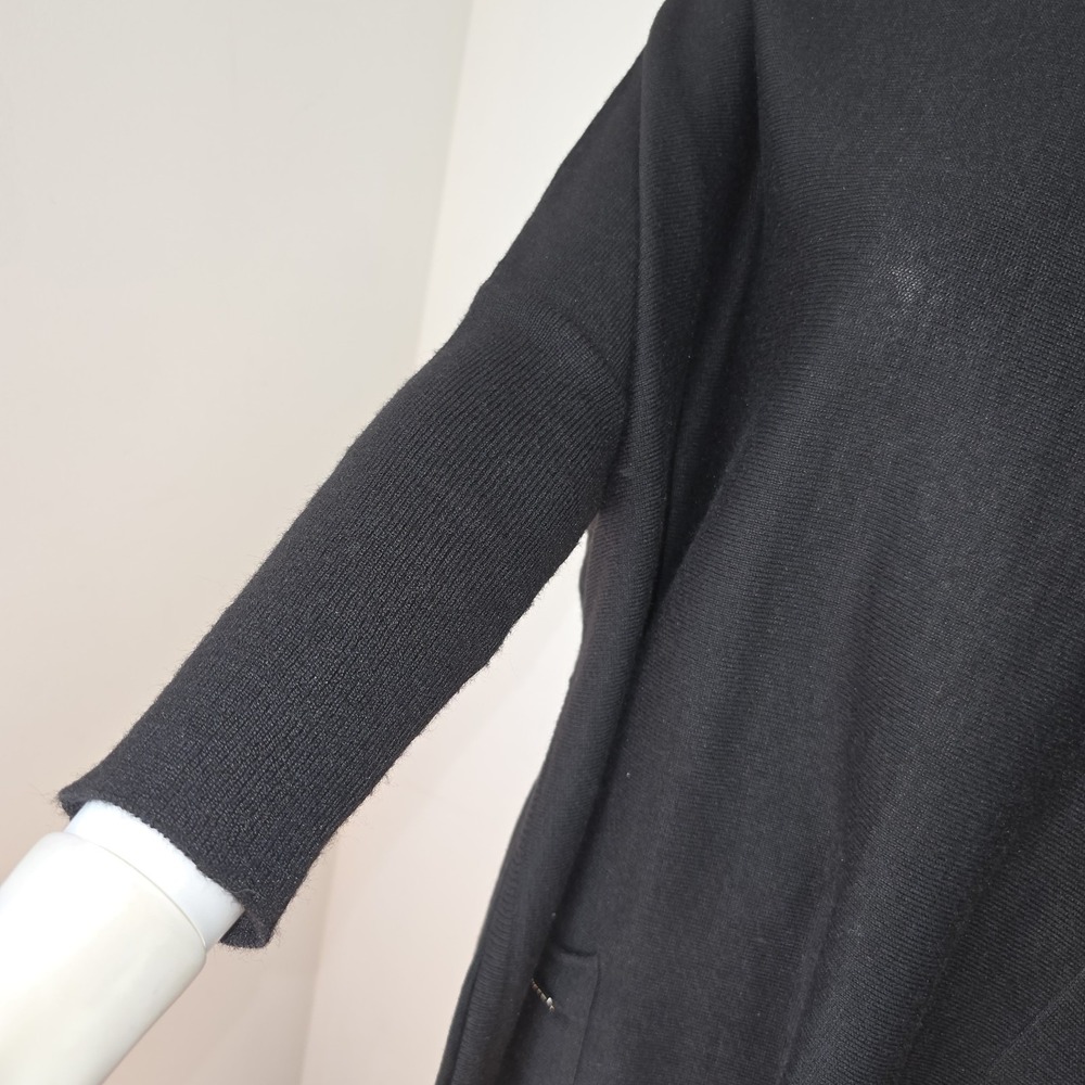 Mersea Catalina One Size Sweater Top Black Pockets Split Sides Relaxed Coastal - Picture 5 of 9